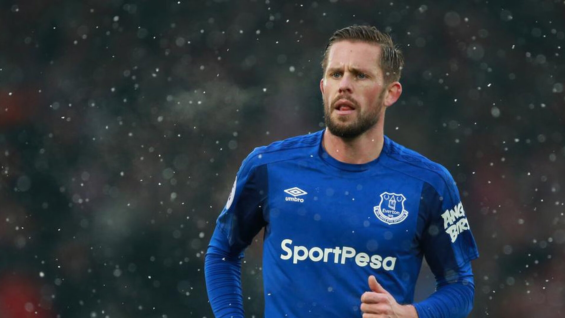 【球迷热情】现场粉丝互动点燃赛场火焰，球迷和粉丝