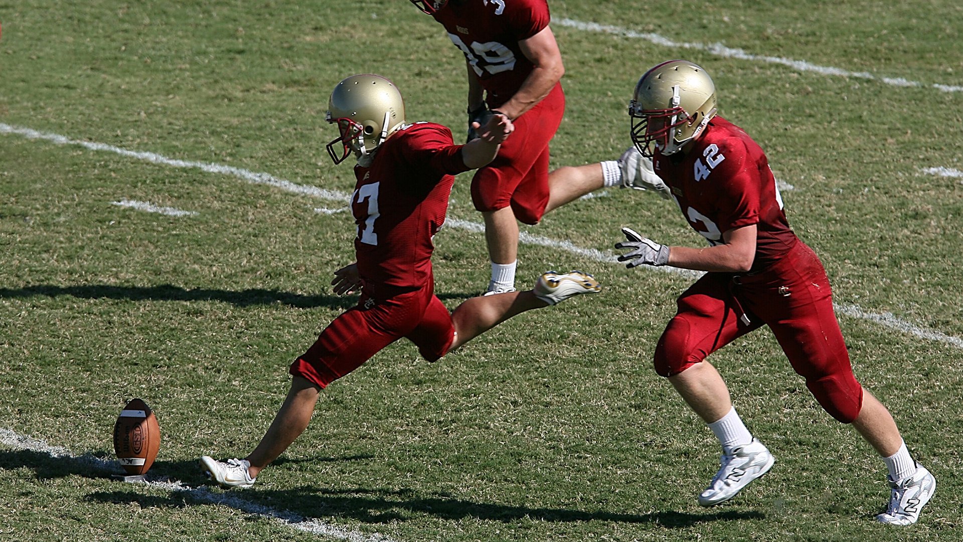 塞内加尔队在巴黎奥运会比赛中展现出强大的远射能力，塞内加尔足球运动员